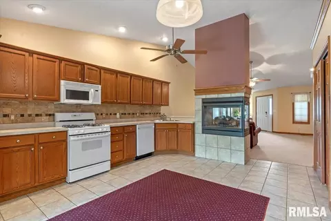 3511 Lytham Dr, Springfield, IL 62712 photo 12