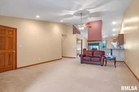 3511 Lytham Dr, Springfield, IL 62712 photo 4