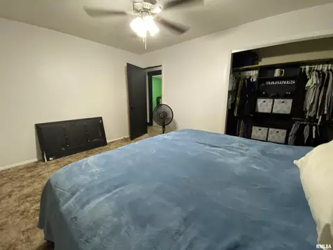Bedroom - 2476 Arrowhead Dr, Springfield, IL 62702 photo 2 of 9