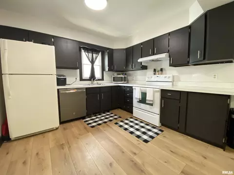 Kitchen - 2476 Arrowhead Dr, Springfield, IL 62702 photo 1 of 1