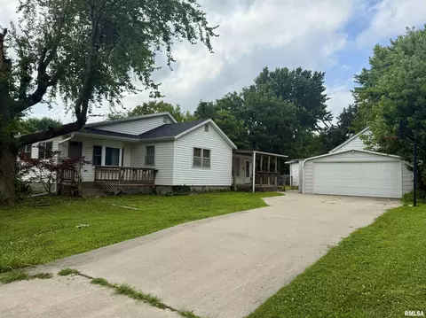 106 W Edwards St, Payson, IL 62360