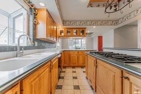 429 S Kickapoo St, Lincoln, IL 62656 photo 18
