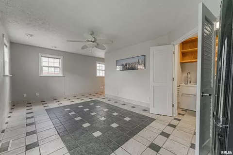 429 S Kickapoo St, Lincoln, IL 62656 photo 21