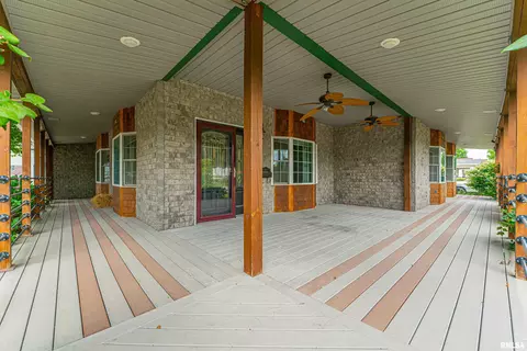 429 S Kickapoo St, Lincoln, IL 62656 photo 4