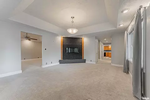 429 S Kickapoo St, Lincoln, IL 62656 photo 5