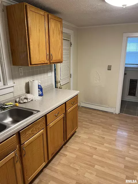 215 Cordelia St, Springfield, IL 62703 photo 7