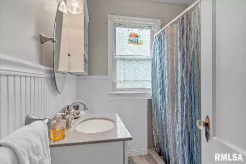 Bath - 3348 S 2nd St, Springfield, IL 62703 photo 1 of 1