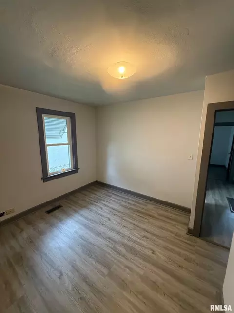 Other - 1637 Melrose St, Springfield, IL 62703 photo 3 of 10