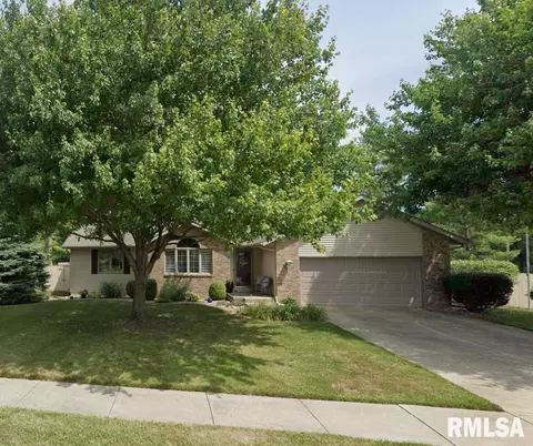 4501 Barrington Dr, Springfield, IL 62711
