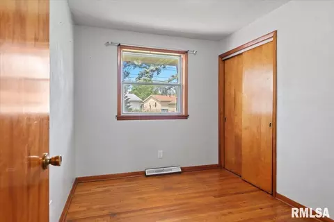 Bedroom - 2307 Eastview Dr, Springfield, IL 62702 photo 6 of 7