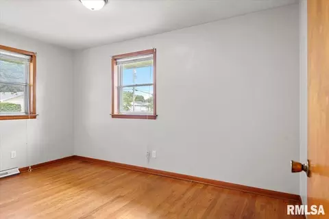 Bedroom - 2307 Eastview Dr, Springfield, IL 62702 photo 3 of 7