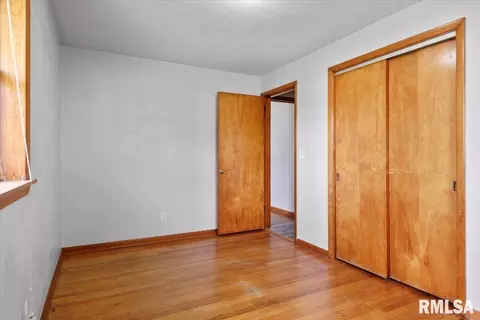 Bedroom - 2307 Eastview Dr, Springfield, IL 62702 photo 5 of 7