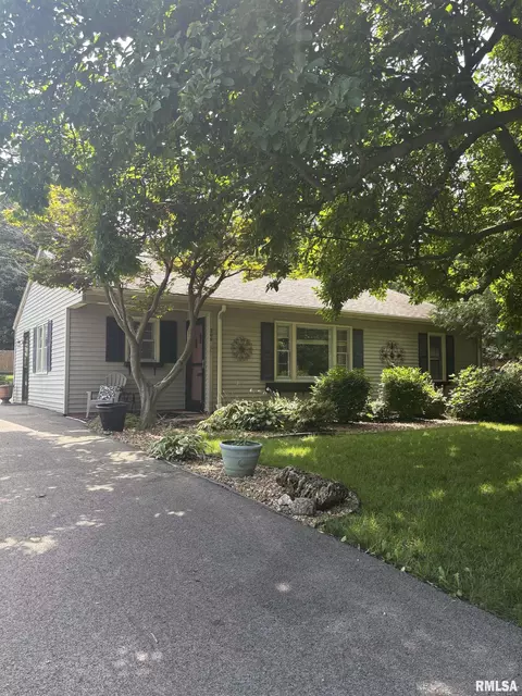 206 S Grand Ave, Jacksonville, IL 62650
