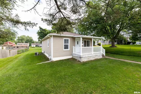 1707 Jackson St, Quincy, IL 62301