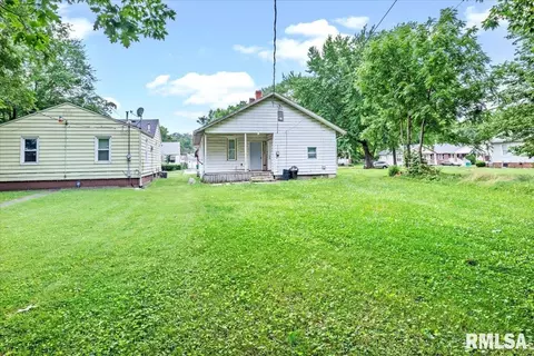 Exterior - 2166 S 13th St, Springfield, IL 62703 photo 2 of 2
