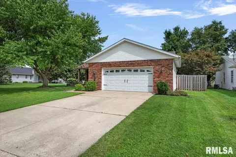 1907 Halifax Dr, Springfield, IL 62703 photo 3