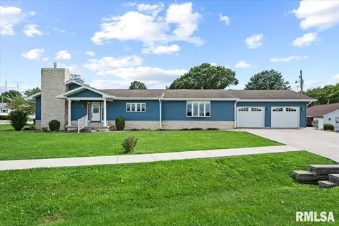 1918 Greenview St, Taylorville, IL 62568