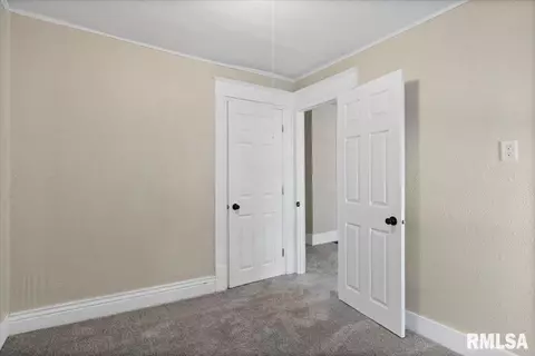 Bedroom - 615 E Myrtle St, Springfield, IL 62703 photo 8 of 9