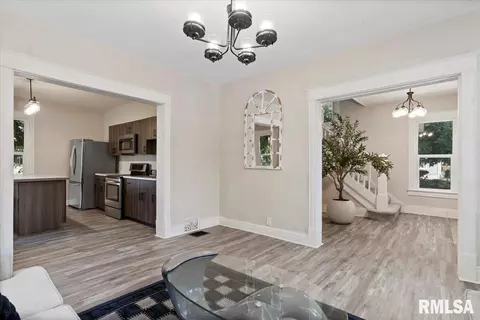 Other - 615 E Myrtle St, Springfield, IL 62703 photo 2 of 5