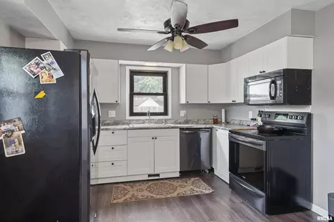 Kitchen - 3013 Terra Ct, Springfield, IL 62707 photo 1 of 2