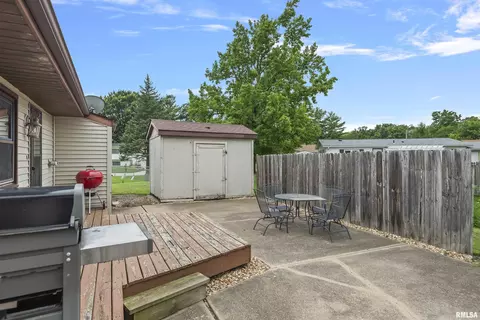Exterior - 3013 Terra Ct, Springfield, IL 62707 photo 3 of 7