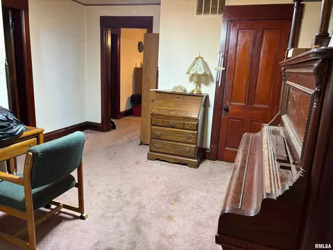 Entry Way - 1920 N 9th St, Springfield, IL 62702 photo 2 of 2