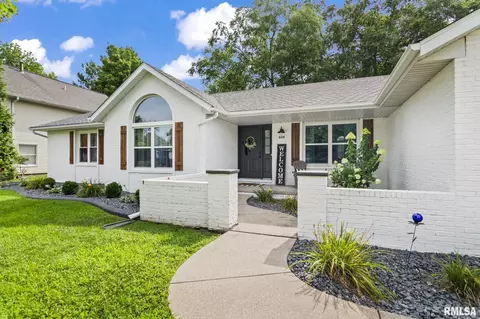 608 Tecumseh Trl, Springfield, IL 62711 photo 3