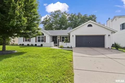 608 Tecumseh Trl, Springfield, IL 62711