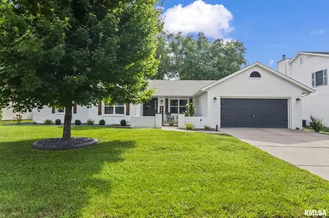 608 Tecumseh Trl, Springfield, IL 62711 photo 2