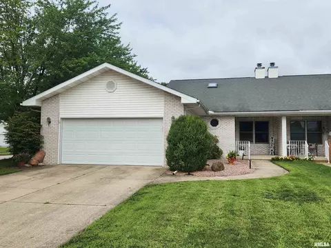 1627 Woodmore Dr, Springfield, IL 62711