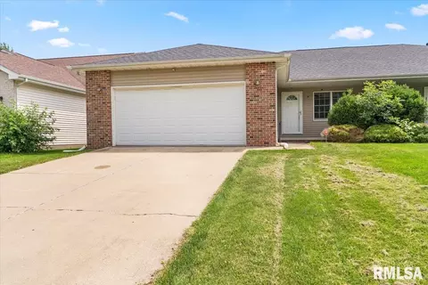 Exterior - 2418 Neil St, Springfield, IL 62707 photo 2 of 5