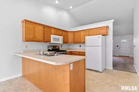 Other - 2418 Neil St, Springfield, IL 62707 photo 5 of 13