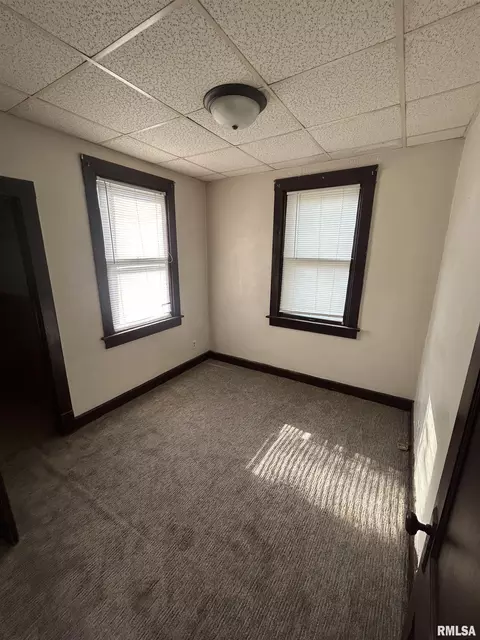 Bedroom - 1453 N 3rd St, Springfield, IL 62702 photo 2 of 4