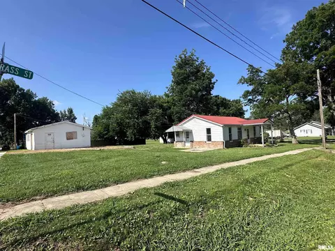 Exterior - 625 Bluegrass St, Milton, IL 62352 photo 2 of 11