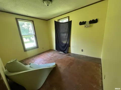 Bedroom - 625 Bluegrass St, Milton, IL 62352 photo 3 of 3