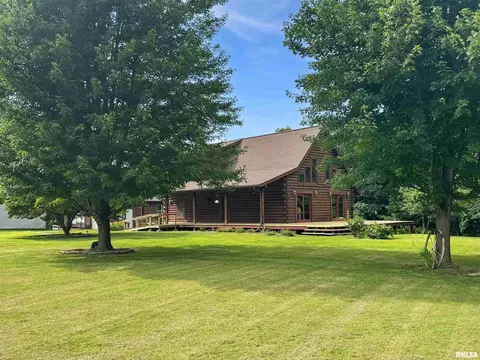 931 County Road 1035 Ave, Mount Sterling, IL 62353