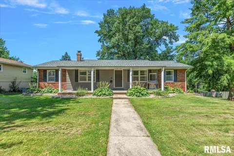 39 Bonniebrook Rd, Chatham, IL 62629