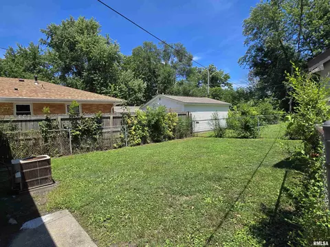 1812 S 1st St, Springfield, IL 62704 photo 11