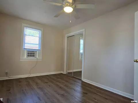 1812 S 1st St, Springfield, IL 62704 photo 4