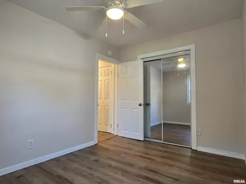 1812 S 1st St, Springfield, IL 62704 photo 10
