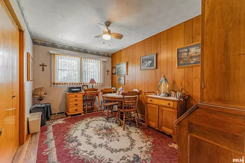 Dining - 20708 Long Rd, Delavan, IL 61734 photo 2 of 2