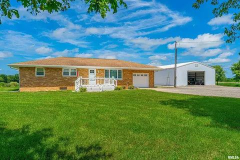 Exterior - 20708 Long Rd, Delavan, IL 61734 photo 1 of 6