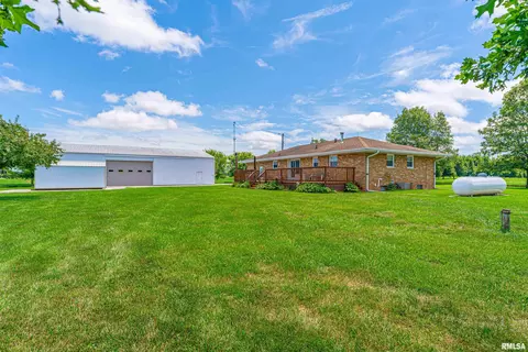 Exterior - 20708 Long Rd, Delavan, IL 61734 photo 5 of 6