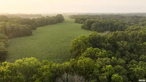 6188 E Howard Rd, Smithfield, IL 61477