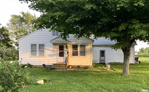 401 E Isaac St, New Berlin, IL 62670