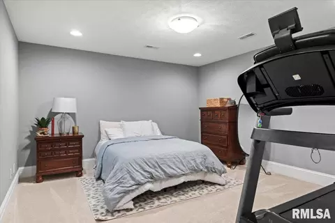 Bedroom - 4609 Lynhurst Rd, Springfield, IL 62711 photo 10 of 11