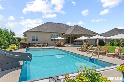 Exterior - 4609 Lynhurst Rd, Springfield, IL 62711 photo 6 of 19