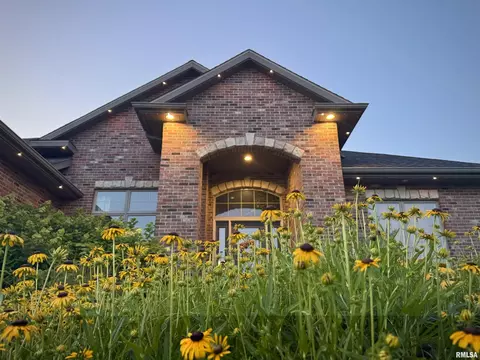 Exterior - 4609 Lynhurst Rd, Springfield, IL 62711 photo 17 of 19
