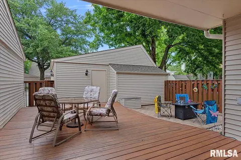 55 Country Pl, Springfield, IL 62703 photo 4