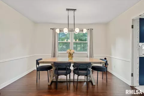 Dining - 2106 Briarcliff Dr, Springfield, IL 62704 photo 1 of 6